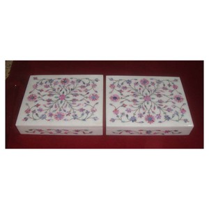Boîtes en marbre blanc pur et design naturel avec décoration d'intérieur et boîtes à bijoux avec surface solide - Product Image 1