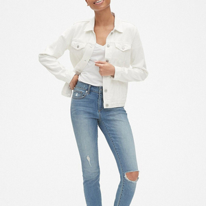 Chaqueta vaquera de algodón ligera hecha de color sólido a la moda para mujer, chaqueta vaquera baja Moq hecha en fábrica para mujer, venta al por mayor - Product Image 4