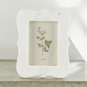 กรอบรูปหินอ่อนทำด้วยมือ OEM | การตกแต่งบ้านที่หรูหราขนาดใหญ่สำหรับขายส่ง | การแสดงภาพสุดหรูสำหรับห้องนอนหรือสำนักงาน - Product Image 3