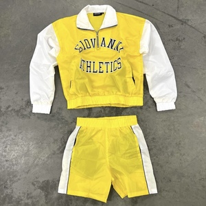 Chándal de nailon transpirable para hombre con diseño personalizado Colección de primavera Chaqueta de tendencia Pantalones cortos Tallas grandes Servicio OEM Buen precio - Product Image 4