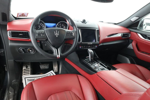 MASERATI LEVANTE GRANLUSSO 2019 USADO, Volante a la Izquierda/Derecha - Product Image 2