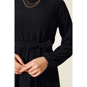 Robe à couches superposées en crêpe noire TR, motif régulier, plusieurs tailles - Product Image 1