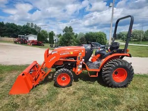 Tractor Kubota B2650 con motor de tractores agrícolas de 26HP a 120HP como componente principal, todos los implementos disponibles - Product Image 4