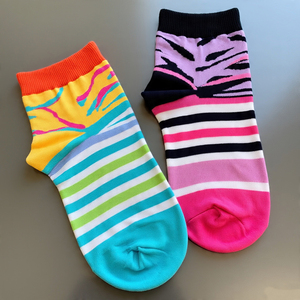 Venta al por mayor de calcetines de poliéster en blanco para la impresión por sublimación calcetines de calle calcetines de baloncesto de entrenamiento deportivo profesional personalizado - Product Image 2