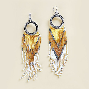 Boucles d'oreilles pendantes en plumes pour femmes, style bohème, en alliage d'argent tibétain, bijoux de fête, multicolores, avec perles - Product Image 2