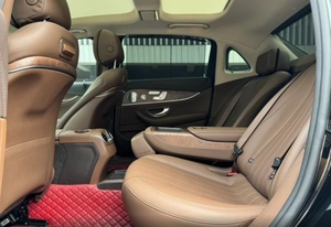 2020 superventas <span class=keywords><strong>Mercedes</strong></span> E300L tipo de coche de lujo de <span class=keywords><strong>segunda</strong></span> <span class=keywords><strong>mano</strong></span> a bajo precio de <span class=keywords><strong>segunda</strong></span> <span class=keywords><strong>mano</strong></span> coche con volante a la derecha de <span class=keywords><strong>segunda</strong></span> <span class=keywords><strong>mano</strong></span> - Product Image 5