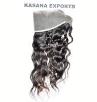 Pelucas al por mayor de cabello humano Remy virgen indio ondulado 13*4 frontal, onda profunda suelta, color natural, 100g, tejido de cabello Kasana, todos los colores