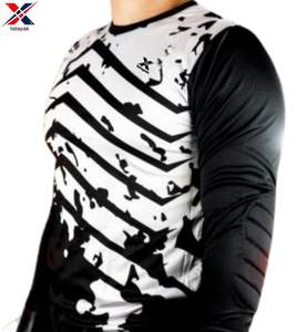 Ensemble d'uniformes de football à col en V en tissu anti-humidité, personnalisable, à manches courtes, antibactérien, séchage rapide, faible MOQ - Product Image 2