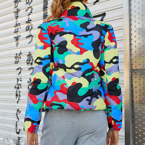 Blouson d'aviateur chaud et respirant avec logo personnalisé blouson d'hiver épais pour femmes imperméable à l'eau de style décontracté - Product Image 2