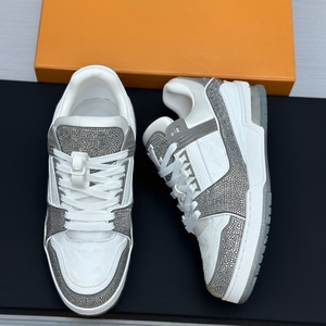 รองเท้าแฟชั่นดีไซเนอร์สำหรับผู้ชายและผู้หญิง รองเท้ากีฬาลำลองคุณภาพดีที่สุด รองเท้าลำลองแบบกำหนดเองสำหรับผู้ชาย รองเท้าประดับเพชร - Product Image 2