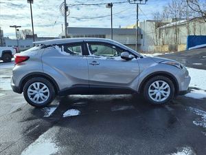 2019 Toyota C-H-R Le เบาะหนังแท้อัตโนมัติ, มียาง R17ขาตั้งกล้องอัลลอยด์ติดหลังคารถยนต์มือสองซ้าย/ขวาจากญี่ปุ่น - Product Image 5