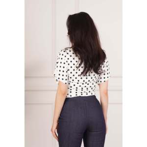 Blusa Elegante de Manga Corta con Cuello de Lazo y Estampado de Puntos Blancos para Mujer, Marca LUSTRIN, con Tela Fluida de Poliéster y Elastano para Oficina - Product Image 4