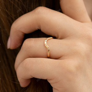 แหวนแต่งงานทรงโค้งสีทอง14K สำหรับผู้หญิงแหวนเพชรธรรมชาติสำหรับตัดมีหลายขนาด - Product Image 5