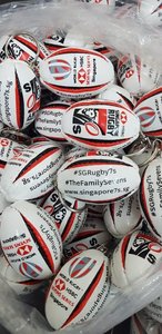 2024 llavero de pelota de rugby multicolor de alta calidad gancho de goma personalizado creativo para llaves y bolsos estilo Unisex - Product Image 2