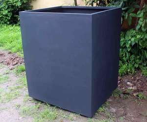 Elegante maceta cuadrada hecha a mano de FRP, maceta vertical para el hogar y la Oficina, tallado intrincado para uso en el suelo del jardín - Product Image 3