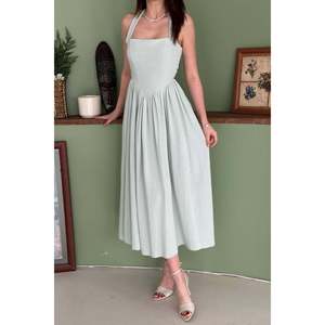 Vestido de Lino con Cuello Halter Color Menta - Menta - Product Image 4