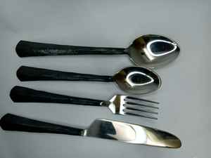 Ensemble de couverts en acier inoxydable personnalisable de haute qualité avec poignée polie noire Couverts portables de luxe pour mariages Usage domestique - Product Image 3