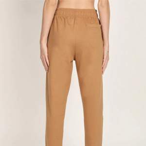 Pantalon de sport personnalisé pour femmes | Pantalon de jogging taille haute à séchage rapide et respirant pour le fitness et la course à pied - Product Image 3
