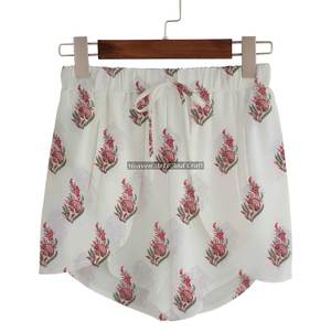 Shorts Deportivos Cortos de Algodón para Mujer con Estampado Personalizado, Shorts Ajustados para Gimnasio, Shorts Envolventes para Mujer - Product Image 6