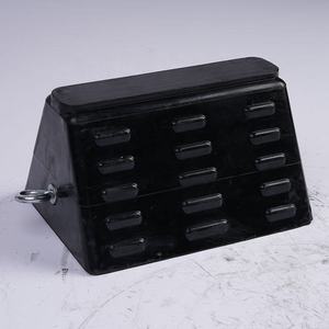 Calzo para Ruedas, Equipo de Estacionamiento, Barrera de Seguridad Industrial, Bloqueo de Carretera, Goma con Fondo Vacío, Proveedor Mayorista para Estacionamiento de Camiones y Automóviles - Product Image 3