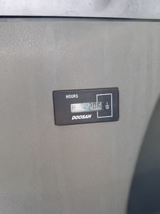 Excavadora de cadenas Doosan 2018 en excelentes condiciones, 5.5 toneladas, con motor Yanmar para construcción y movimiento de tierras - Product Image 6