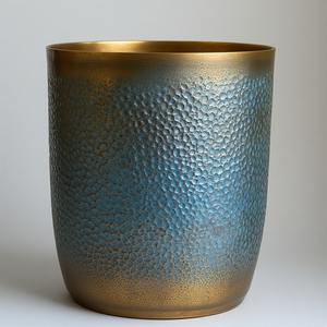 Cubo de Basura de Metal de Estilo Moderno con Tapa y Pedal, Diseñado para Espacios de Vida Limpios, que Garantiza la Higiene, la Comodidad y un Rendimiento Duradero - Product Image 4