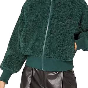 Chaqueta de Forro Polar Estilo Sherpa para Mujer, Color Verde Oscuro, Chaqueta Casual de Invierno con Diseño Personalizado y Dobladillo Elástico - Product Image 4