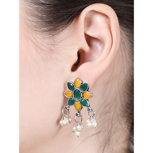 Collier ras du cou rectangulaire vert et jaune avec grande pierre et motif floral pour les occasions de mariage - Product Image 5
