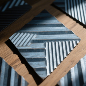 Piezas de soldadura de corte láser CNC personalizadas HKAA, productos de estampado para piezas de Metal rayadas decorativas - Product Image 4