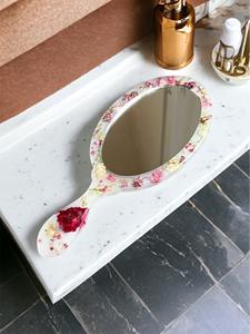 Miroir à main en résine avec finition lisse et brillante, parfait pour un usage quotidien, le maquillage ou des fins décoratives, ajoutant une touche élégante - Product Image 1