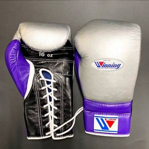 Guantes de Boxeo Profesionales Blancos de Alta Calidad % Cuero Genuino Cierre de Cordones para Muñeca Diseño Personalizable - Product Image 2