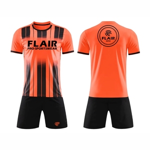La mejor calidad, diseño personalizado, transpirable, comodidad, conjuntos de uniformes de camiseta de fútbol, servicio OEM para jóvenes, jugadores masculinos, corte automatizado - Product Image 3
