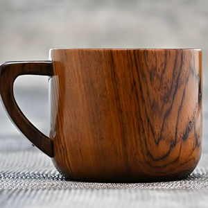 Jarra de Cerveza Clásica Ecológica de Madera de Teca Hecha a Mano con Asa, Apta para Lavavajillas, para Uso en el Hogar, Hoteles y Cafeterías - Product Image 1