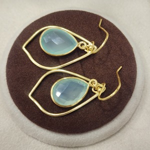 925 Sterling Silver Teardrop Cut Calcedony Boucles d'oreilles Unique Designer Naturel Plaqué Or À La Main pour Les Occasions De Fiançailles - Product Image 6
