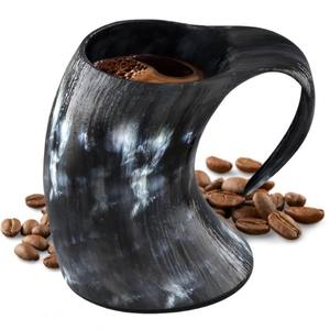 Tasses en corne artisanales représentant un savoir-faire hérité durable, décoration de bar traditionnelle, option cadeau, collection rustique - Product Image 1