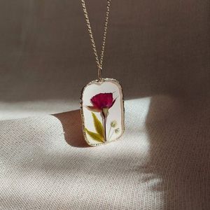 Chrysanthème Floral fait à la main moderne Durable Rectangle Buffalo Bone mode colliers femmes fleurs pressées pendentif bijoux - Product Image 1
