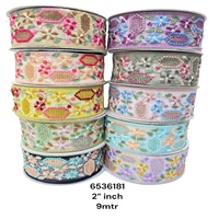 Garniture en dentelle brodée florale colorée sur mesure pour robes de couture Sarees Accents de décoration intérieure