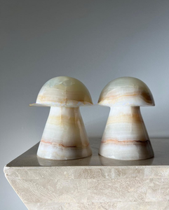 Serre-livres en marbre multi-motifs en forme de champignon, élégant, décoratif, lourd, organisateur de bureau, accessoire de rangement unique et moderne pour la maison et le bureau - Product Image 1