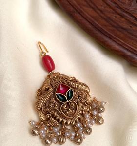 Tikka de style traditionnel pour accessoires de mariage, finition dorée, tendance pour femmes et filles - Product Image 2