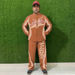 Ensemble de survêtement unisexe 2 pièces, streetwear, uni, design personnalisé, sweat à capuche élastique, pantalon cargo, jogging, léger, 100% coton - Product Image 2