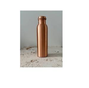 Bouteille d'eau en cuivre à finition brillante, design élégant, réservoir d'eau chaude, bouteille d'eau étanche pour articles de cuisine, articles de restauration - Product Image 1