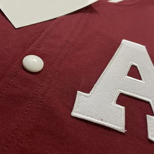 Chaqueta Varsity Personalizada con Estampado de Descarga, Cuello Alto, Logotipo Frontal, Estilo Urbano, para Hombre / Chaqueta Varsity Casual Privada para Hombre - Product Image 6