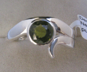 Anillo de Peridoto Natural para Mujer Shah Gems en Plata de Ley 925 con Engaste de Bisel para Regalos - Product Image 1