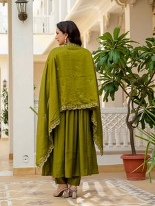Elegant Embroidered Green Anarkali Style <b>Kurti</b> Set with Dupatta <b>for</b> <b>Women</b> - Product Image 5