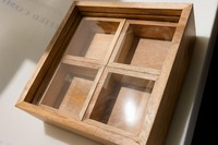 Boîte commémorative en bois moderne de luxe avec couvercle en verre, organisateur multifonctionnel pour thé, épices et accessoires