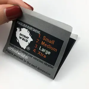 Étiquettes de vêtements en satin tissé en polyester personnalisées de haute qualité pour vêtements chaussures et sacs-fin pli couleur et logo personnalisés en gros - Product Image 3