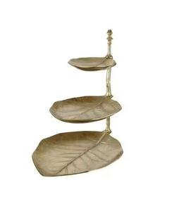 Accesorios de decoración de pasteles de diseño elegante Soporte de pastel en forma de hoja Soporte de pastel chapado en oro de metal de la más alta calidad - Product Image 1