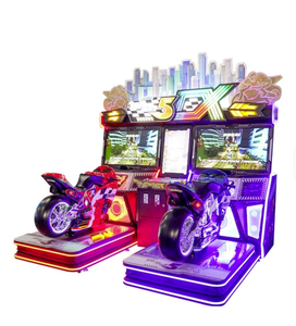Máquina de juego arcade de carreras de motos con doble pantalla, operada con monedas, simulador de conducción con sensor de movimiento, de metal, English Center Stage - Product Image 1