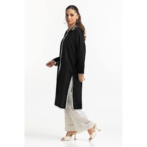 Chemise Chic Noire à Carreaux pour Femme avec Logo Brodé et Dentelle Pailletée, Taille XL, en Lin, Mousseline et Tissu Tricoté, Coupe Ample pour l'Automne - Product Image 4