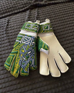 Guantes de portero ligeros hechos a medida de alta calidad con agarre de Palma antideslizante avanzado - Product Image 2